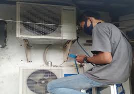Rutin Lakukan Service AC