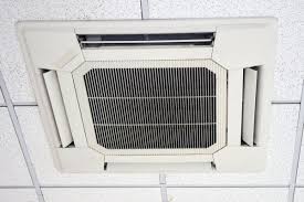 Masalah pada AC di Gedung Bertingkat Tanpa Ventilasi Baik