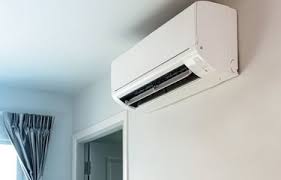 Evaporator yang kotor dan lembap