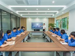 AC Baru Berisik Saat Meeting Penting di Kantor