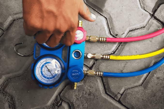 AC Rumah Mengalami Lonjakan Tekanan Freon