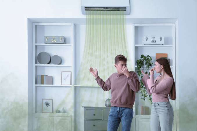 Mengatasi Bau Apek Akibat Penumpukan Air di Drain Pan AC Rumah Saat Musim Hujan atau Lembap