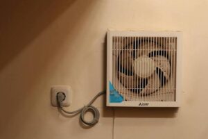 Penyebab Ruangan Ber-AC Memerlukan Tambahan Exhaust Fan